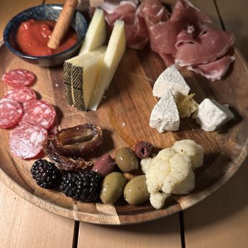 Bar Helios - Seafood Near Me - Orlando, Florida