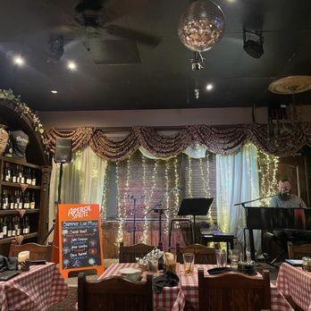 Vincitorios - Live piano music - Italian Near Me - Tempe, Arizona Vincitorios - Live piano music - Italian Near Me - Tempe, Arizona