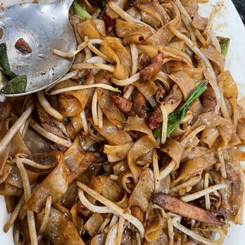 Lam's Chinese Restaurant - BBQ Pork w/rice noodles served "dry" was good. - Chinese Near Me - Bakersfield, California