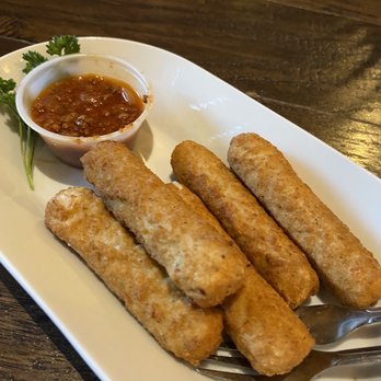 Hank's Farm Restaurant - Fried Mozzarella Cheese Sticks - Italian Near Me - Ottawa, Illinois
