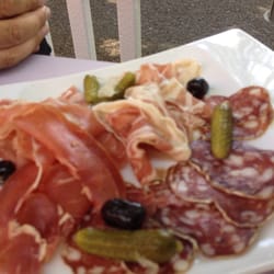 Hôtel des Marronniers - Assiette de charcuterie 7 €