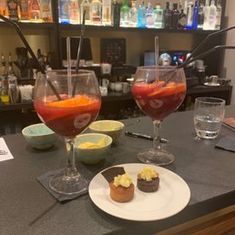 Sangria y desserts!