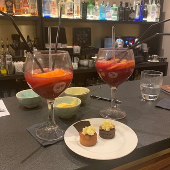 Hotel Miramar - Sangria y desserts! - Hotels Near Me - Barcelona, B