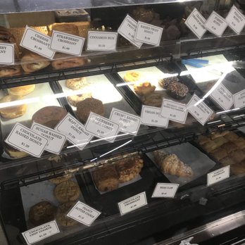 Berkeley Bowl Marketplace - Baked goods - Grocery Near Me - Berkeley, California Berkeley Bowl Marketplace - Baked goods - Grocery Near Me - Berkeley, California