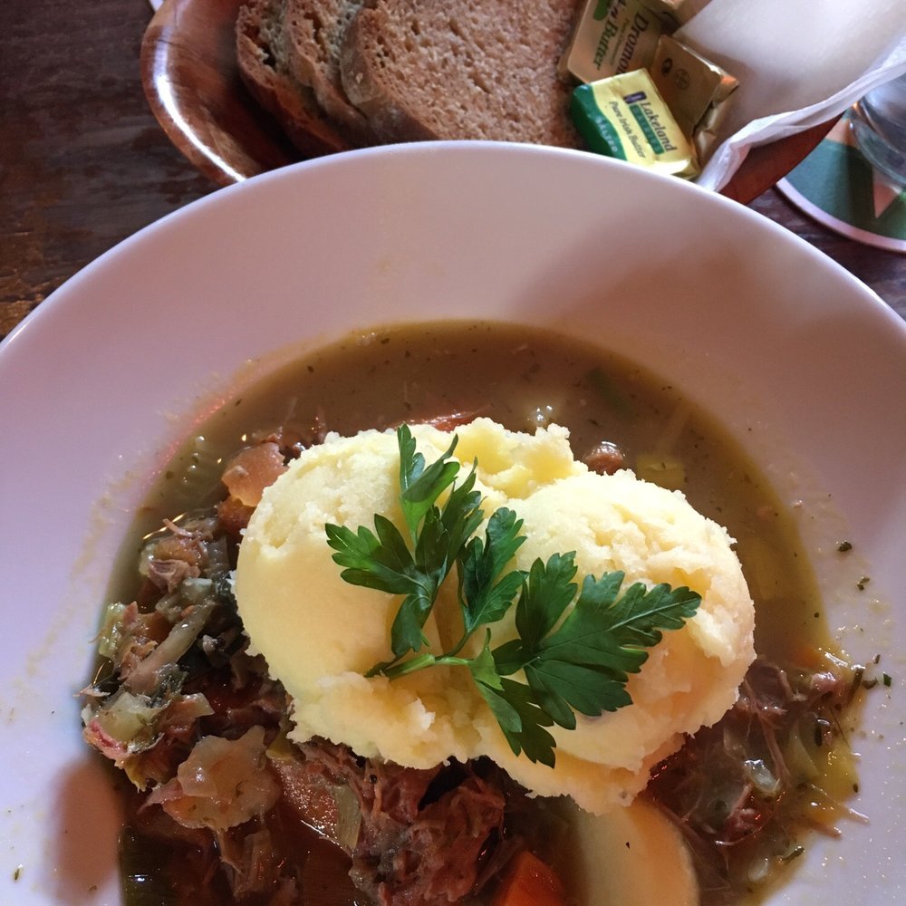 The Brazen Head - Irish stew - Pubs Near Me - Dublin, D