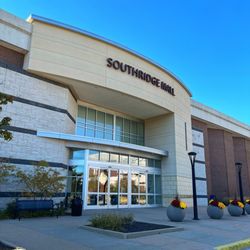 Southridge Mall - Exterior