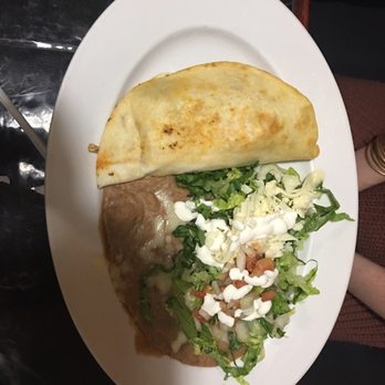 Tres Machos - Grilled chicken fajita quesadilla,salad and choice of rice or beans - Mexican Near Me - Richmond, Virginia Tres Machos - Grilled chicken fajita quesadilla,salad and choice of rice or beans - Mexican Near Me - Richmond, Virginia