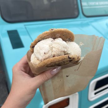 Sunshine Sammies - Sweet & Salty Sammie - Ice Cream & Frozen Yogurt Near Me - Asheville, North Carolina Sunshine Sammies - Sweet & Salty Sammie - Ice Cream & Frozen Yogurt Near Me - Asheville, North Carolina