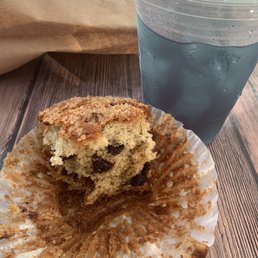 Banana chocolate muffin and pea flower hibiscus iced tea