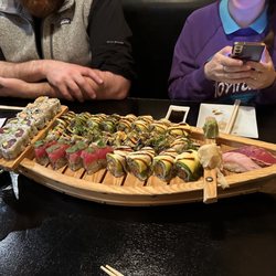 Ginza Sushi & Grill - Sushi boat