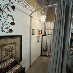 Colfax Community Gift and Thrift - One of the two dressing rooms