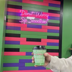 Country Donuts - Coffee & decor