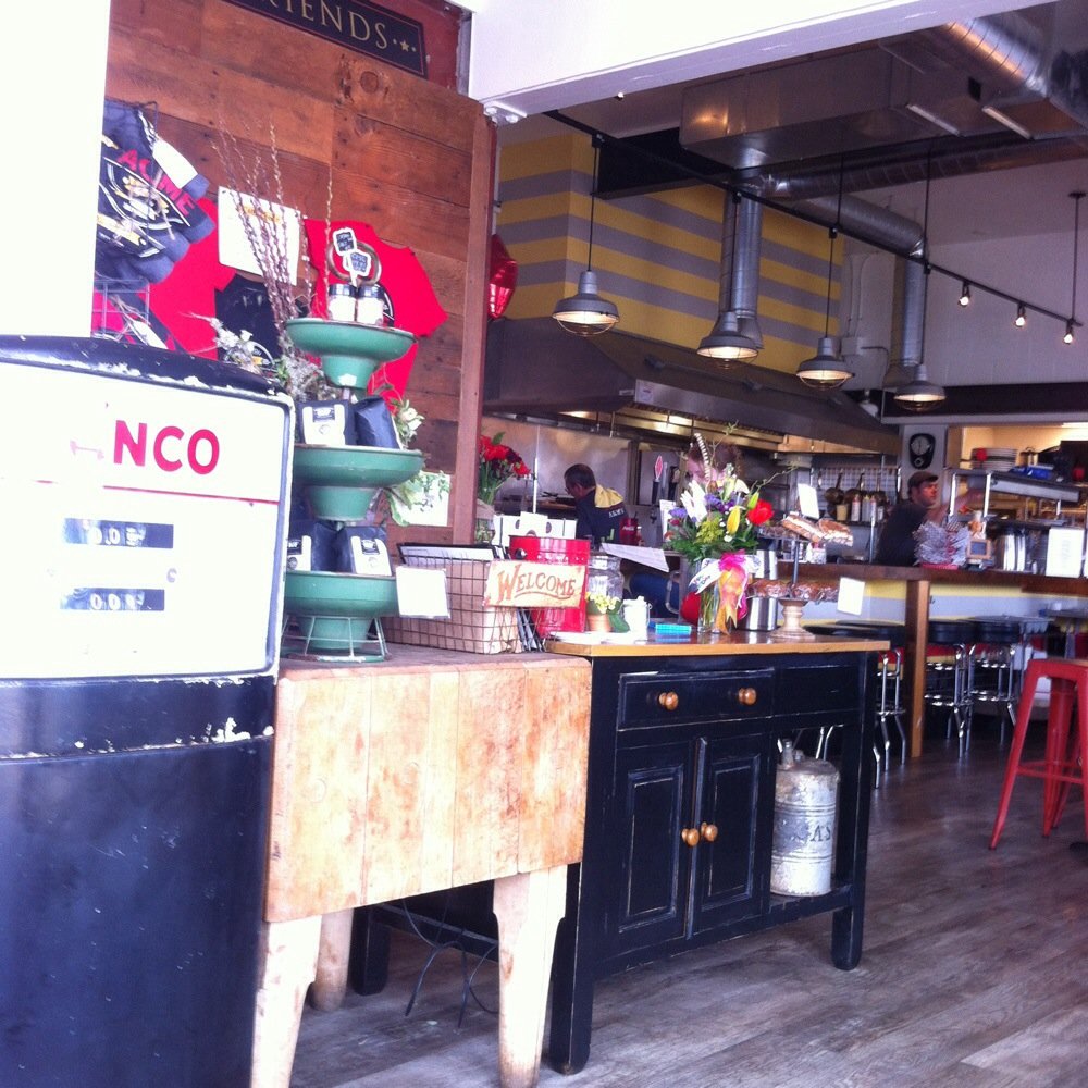 ACME Cafe - Nice open kitchen - New American Near Me - Salem, Oregon