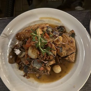 Chez Joel Bistro - Coq au Vin à la Mode Rustique à Ma Façon - French Near Me - Chicago, Illinois
