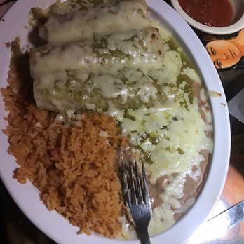 Entre Amigos - Enchiladas verdes - Mexican Near Me - Midland, Michigan