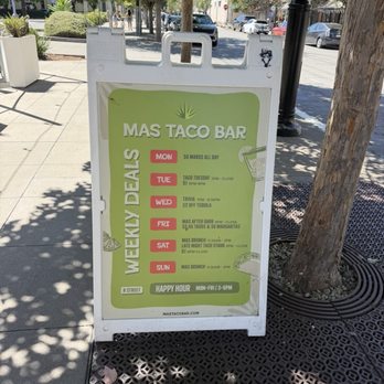 Mas Taco Bar - Signage - Tacos Near Me - Sacramento, California
