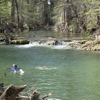Peaceful Valley Kayak - Enjoying the fish in a deep hole. - Rafting/Kayaking Near Me Peaceful Valley Kayak - Enjoying the fish in a deep hole. - Rafting/Kayaking Near Me