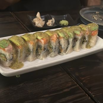 Bamboo Sushi - Green Machine W/ Salmon - Sushi Bars Near Me - San Ramon, California