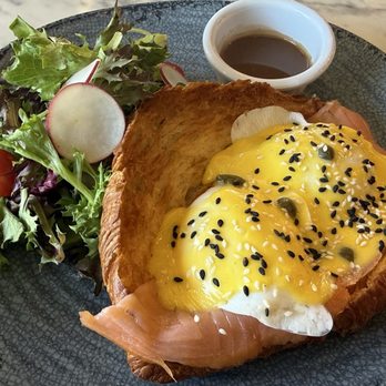 Brunch at Peony - Salmon Benedict - Breakfast & Brunch Near Me - Suwanee, Georgia