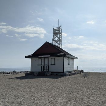Leuty Lifeguard Station - Front view - Landmarks & Historical Buildings Near Me - Toronto, Ontario Leuty Lifeguard Station - Front view - Landmarks & Historical Buildings Near Me - Toronto, Ontario