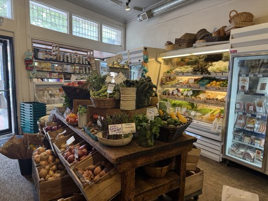 Each Peach Market by null