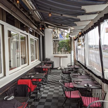 Five - Patio seating area. - Seafood Near Me - White Rock, British Columbia