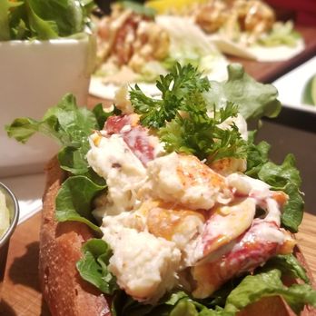 Lobster Burger Bar - Lobster roll - Bars Near Me - Toronto, Ontario Lobster Burger Bar - Lobster roll - Bars Near Me - Toronto, Ontario