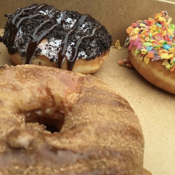 Flo's - Donuts Near Me - Mount Carmel, Pennsylvania