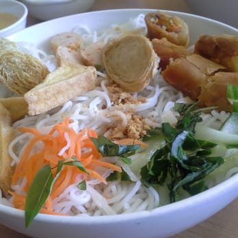Thuan Kieu - Vegetarian vermicelli bowl. - Vietnamese Near Me - London, Ontario