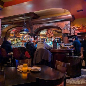 Wilde Bar & Restaurant - Bar - Pubs Near Me - Chicago, Illinois Wilde Bar & Restaurant - Bar - Pubs Near Me - Chicago, Illinois