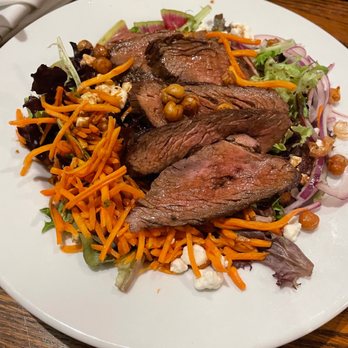 Bleuroot - Steak salad - New American Near Me - West Dundee, Illinois