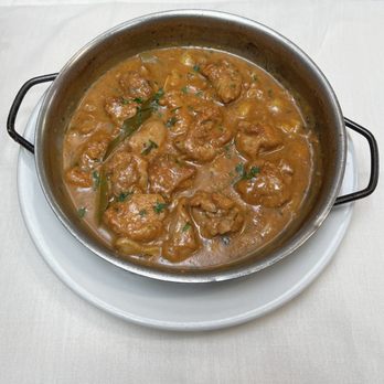 Flor De Sol - Pollo al ajillo -
Chicken chunks garlic & white wine sauce, olive oil, paprika, bay leaf - Spanish Near Me - New York, New York Flor De Sol - Pollo al ajillo -
Chicken chunks garlic & white wine sauce, olive oil, paprika, bay leaf - Spanish Near Me - New York, New York