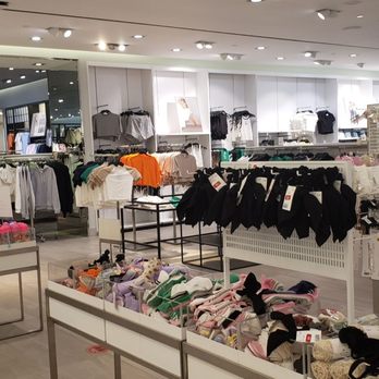 H&M - Men's Clothing Near Me - Pasadena, California