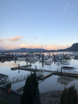 Oceanfront Suites at Cowichan Bay by null