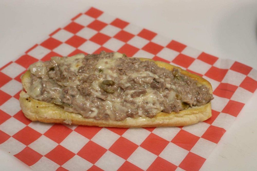 THE Q SPORTS BAR & GRILL Updated September 2024 57 Photos 967 N