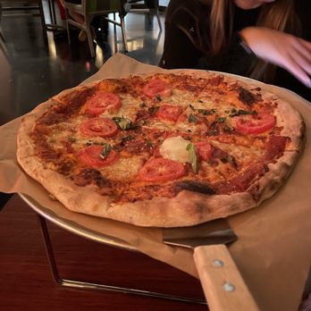 8UP Elevated Drinkery & Kitchen - margherita pizza - Bars Near Me - Louisville, Kentucky 8UP Elevated Drinkery & Kitchen - margherita pizza - Bars Near Me - Louisville, Kentucky