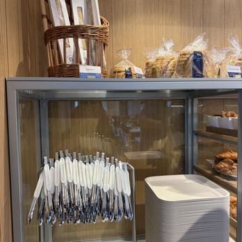Paris Baguette - Patisserie/Cake Shop Near Me - Carmel, Indiana Paris Baguette - Patisserie/Cake Shop Near Me - Carmel, Indiana