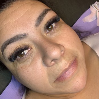 GLO’N QUEENS BEAUTY BAR - Text or call 8186001041 for availability - Eyelash Service Near Me GLO’N QUEENS BEAUTY BAR - Text or call 8186001041 for availability - Eyelash Service Near Me