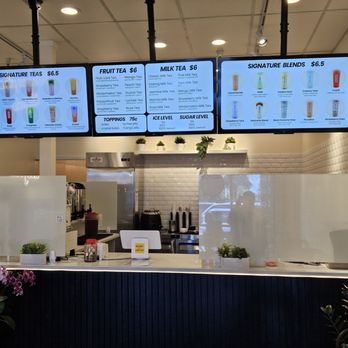 Jodo Tea - The order window and the menu above - Bubble Tea Near Me - Tacoma, Washington