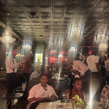 CW's Gin Joint - Ambiance - Cocktail Bars Near Me - Tampa, Florida