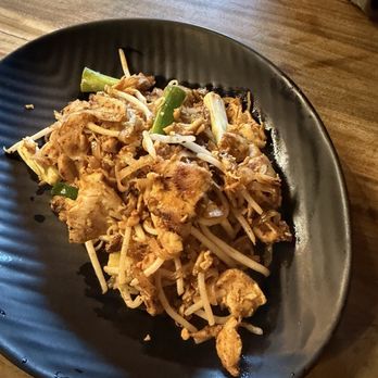 Thai Tom - Pad Thai - Thai Near Me - Seattle, Washington