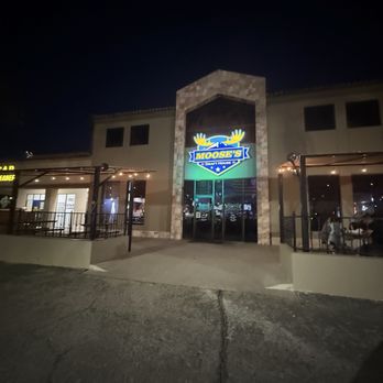 Moose's Draft House - Outside - Burgers Near Me - El Paso, Texas