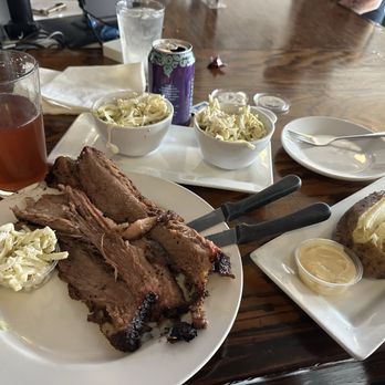 Oak & Apple - Oak and Apple Richmond VA: Va Angus Beef Brisket Plate - Cideries Near Me - Richmond, Virginia Oak & Apple - Oak and Apple Richmond VA: Va Angus Beef Brisket Plate - Cideries Near Me - Richmond, Virginia
