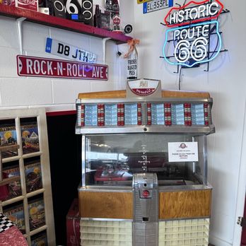 Midpoint Cafe And Gift Shop - Cafes Near Me - Adrian, Texas Midpoint Cafe And Gift Shop - Cafes Near Me - Adrian, Texas