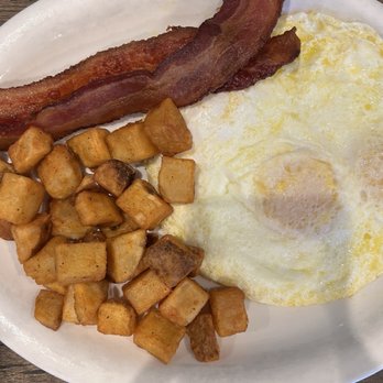 Bobbie's Southern Kitchen - Traditional breakfast - American Near Me - San Antonio, Texas