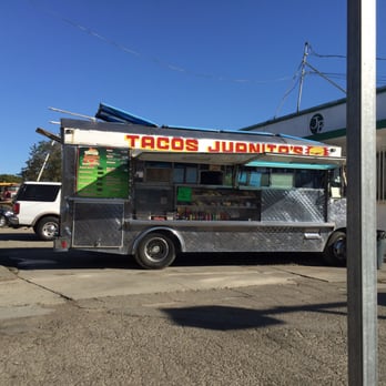 Tacos Juanita's - Taco truck. You know it's good when the locals eat it! - Tacos Near Me - Vallejo, California Tacos Juanita's - Taco truck. You know it's good when the locals eat it! - Tacos Near Me - Vallejo, California