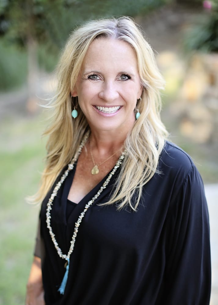 STACI BARRON REAL ESTATE GROUP Real Estate Services 2701 Sunset