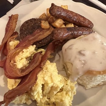Greyhound Tavern - Sunday Brunch - Southern Near Me - Fort Mitchell, Kentucky