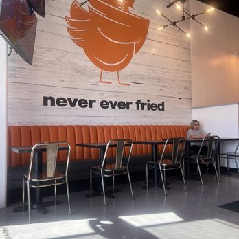 sneakybird - Chicken Wings Near Me - Gilbert, Arizona