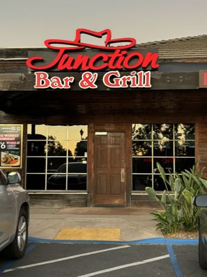 Junction Bar & Grill by null